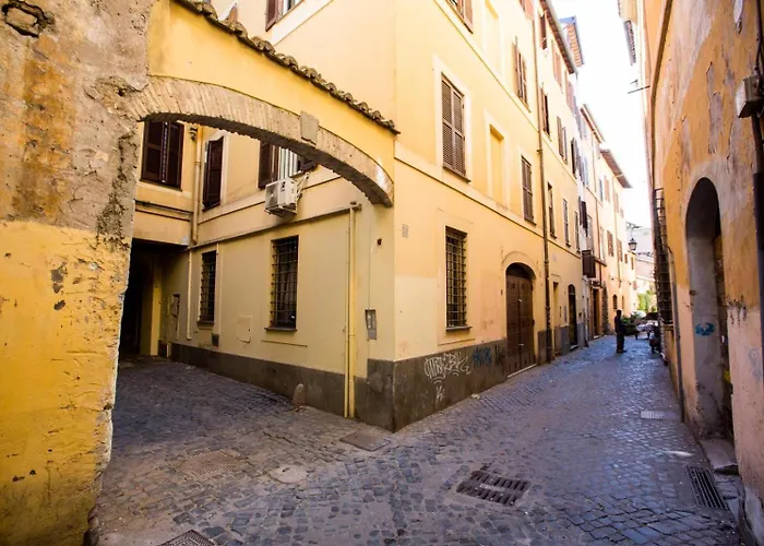 Campo De Fiori Apartment *